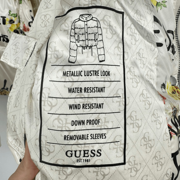 Guess x Brandalised Graphite by Banksy Print  Convertible Puffer Jacket Vest L - Picture 11 of 16